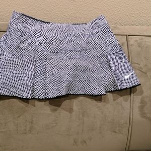 Black and white Nike Dri-Fit Tennis skort